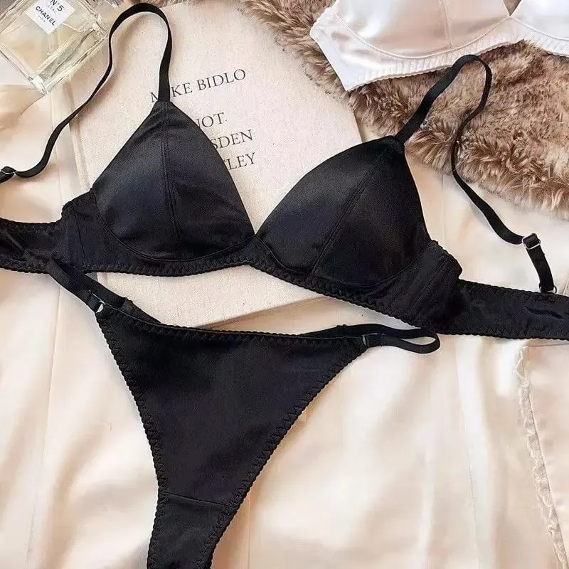 French-Style Sexy Triangle Cup Bra Set for Petite Busts Push-Up Underwire-Free Anti-Sagging Lightweight Satin Finish Bra