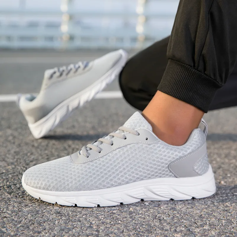 Zapatos atléticos negros sólidos para hombre, parte superior de malla hueca, suela ligera antideslizante, entrenamiento para trotar, calzado deportivo informal para viajes diarios al aire libre — image 8