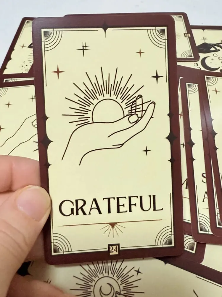 Manifestation oracle card 33 deck 10*6.3cm English Version Tarot Board games Throughout The Deck — image 3
