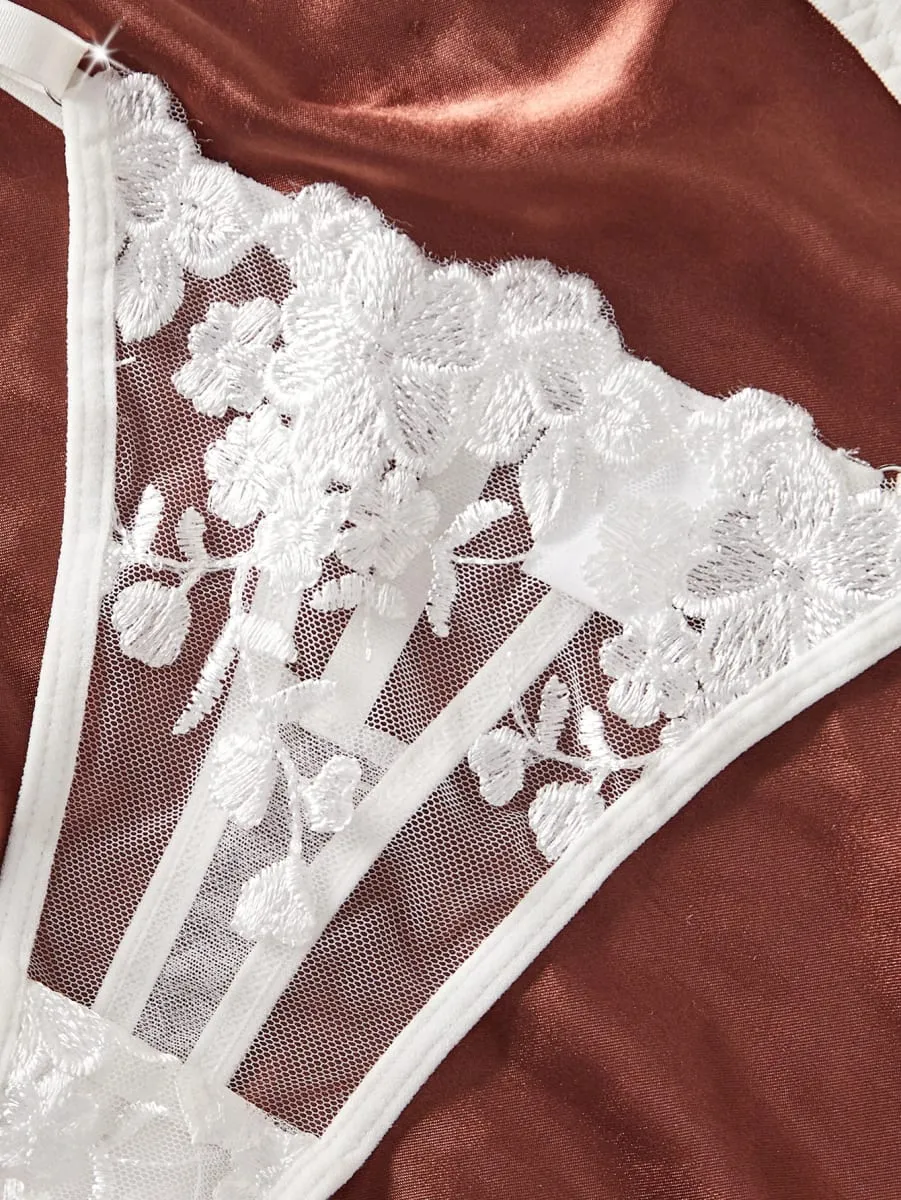 French White Embroidered Lace Underwear Set Elegant Feminine Design Bra And Panties Combo for Women — image 3