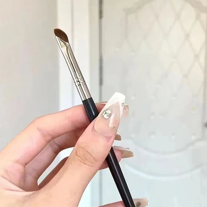 New Brow Contour Makeup Brushes Eyebrow Eyeliner Brush Professional Super Thin Angled Liner Eye Brush Make Up Tools
