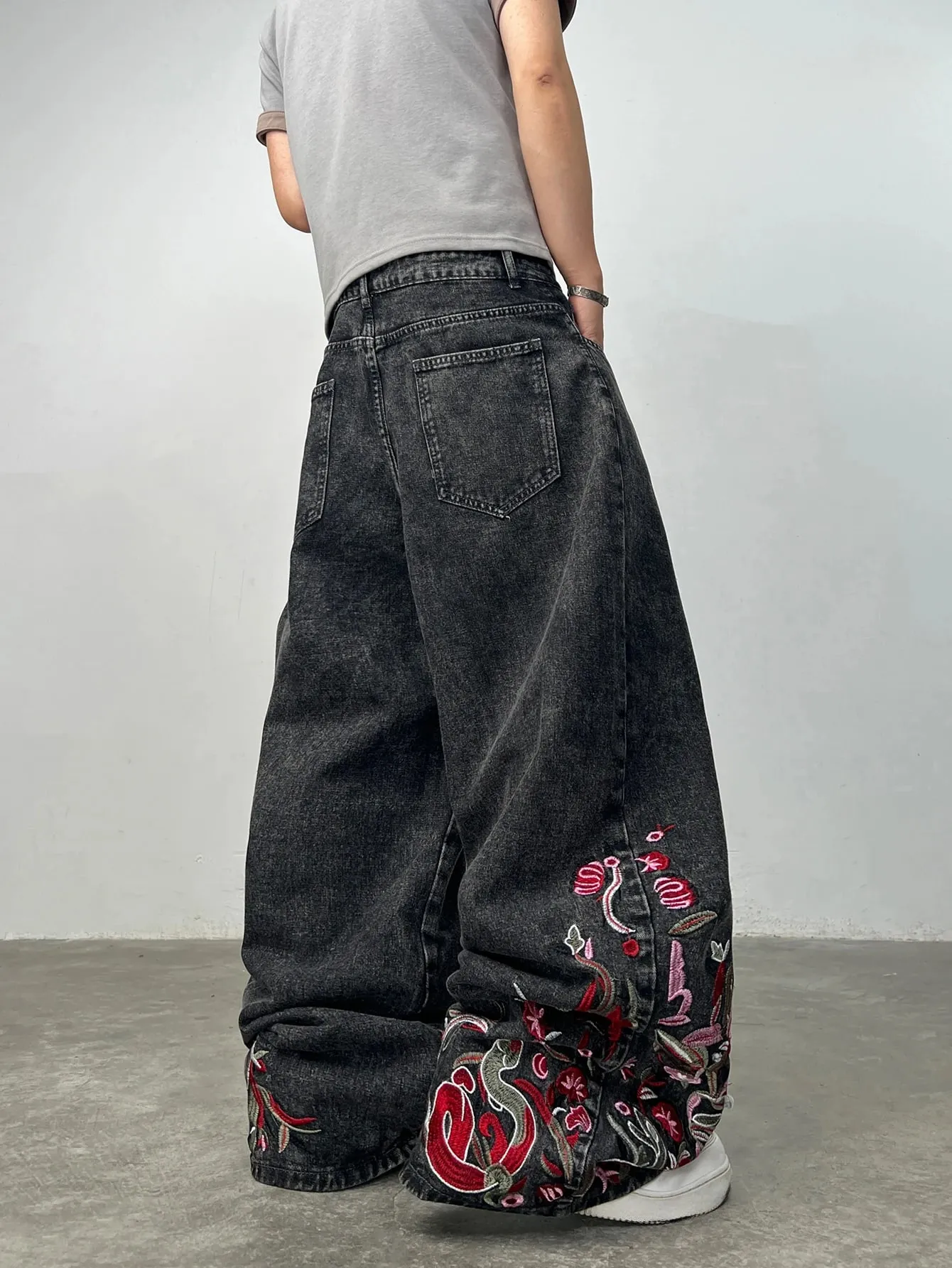 American Retro Embroidered Design Snowflake Gray Baggy Jeans Man Y2K Trendy Street Fashion Skateboard Style Versatile Long Pants