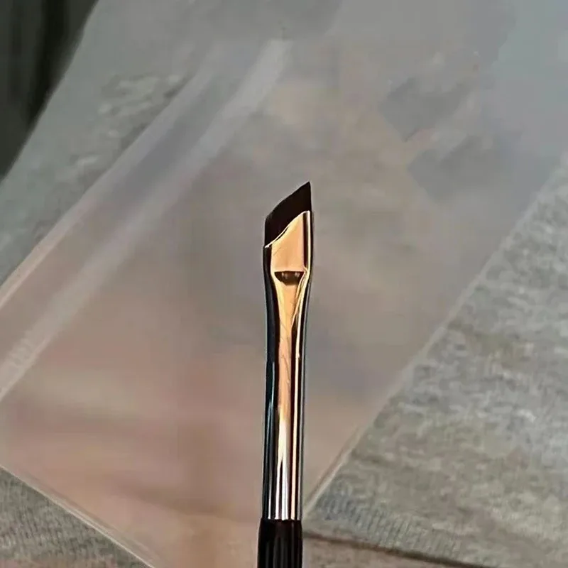 ●Brow Contour Makeup Brushes Eyebrow Eyeliner Brush Professional Super Thin Angled Liner Eye Brush Make Up Tools