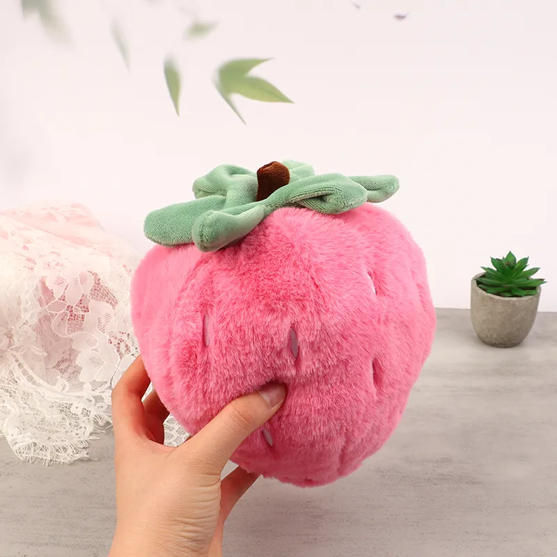 Oreiller à fraises Super doux, jouet créatif léger et mignon, poupée décorative pour la maison, ornements pour filles, cadeau — image 5