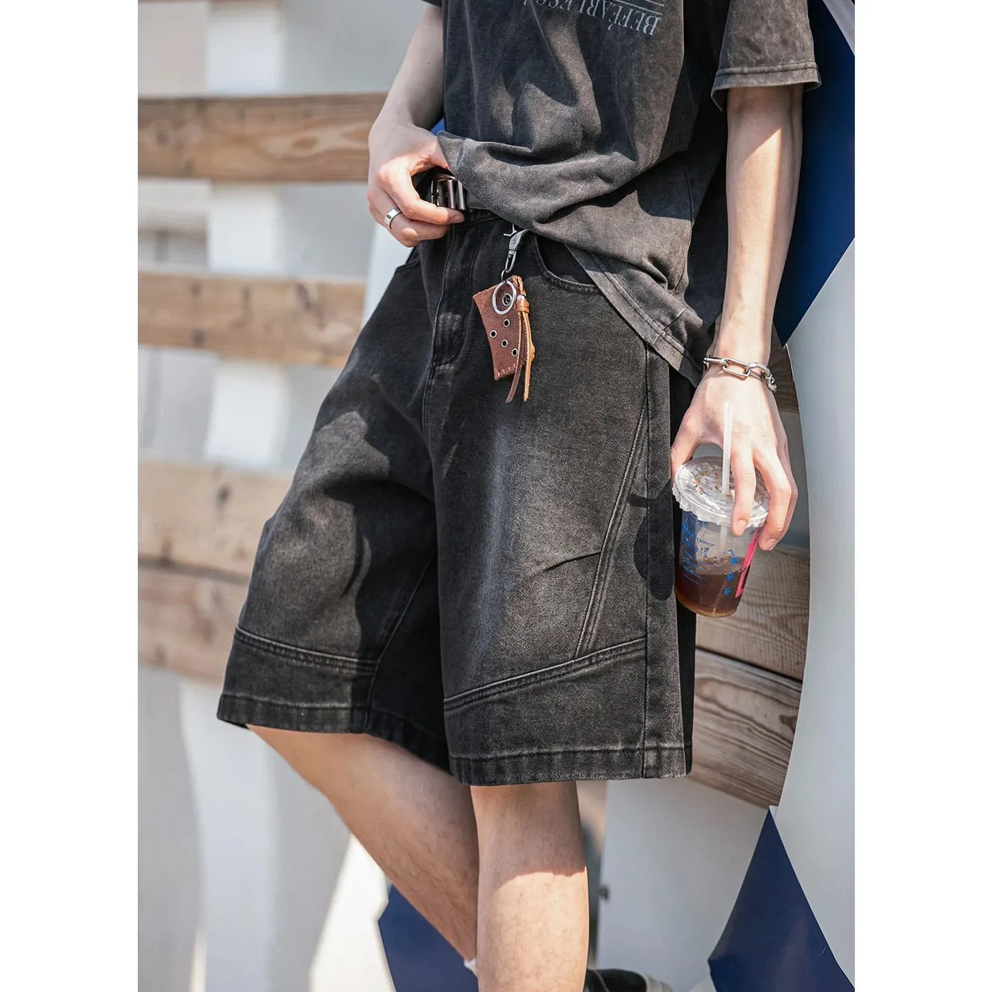 2026 Summer New Brand Men's Straight Loose Denim Shorts Classic Three Dimensional Split Pleated Lyocell Denim Five Quarter Jeans — image 1
