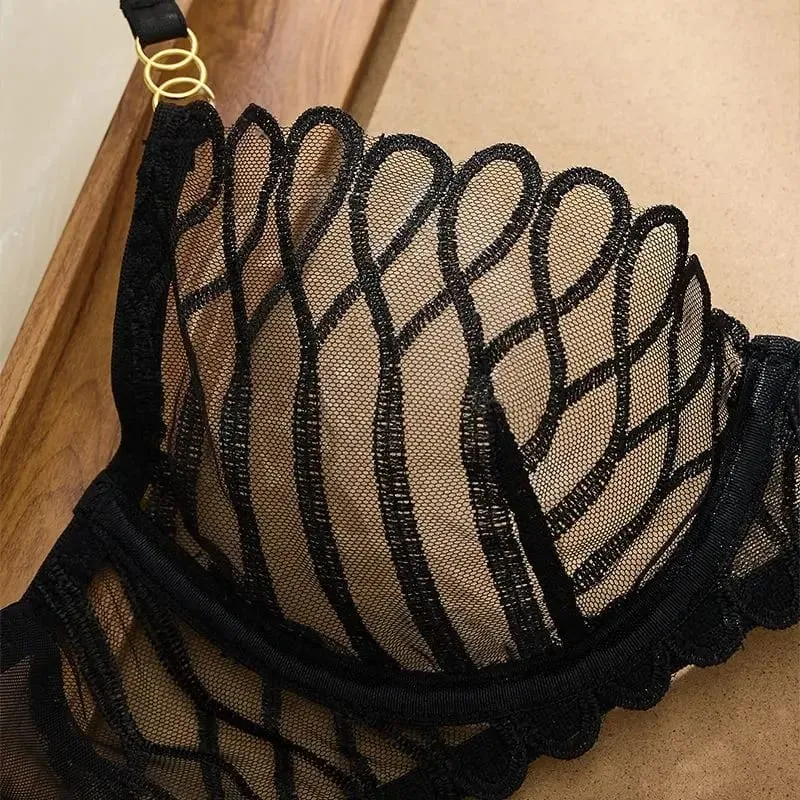 French Style Sexy Embroidered Transparent Underwear Set V-Neck Design Anti-Sagging Breathable Bra And Panties Ensemble Black — image 4