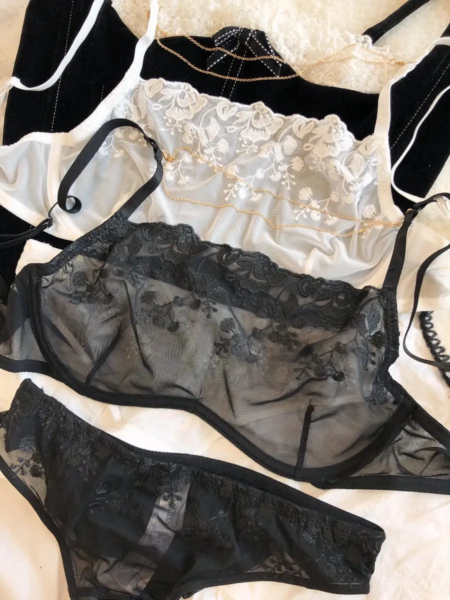 Sexy Lace Flower Embroidery Lingerie Set for Women French Ultra-thin Mesh Transparent Bra Detachable Decoration Chain Underwear — image 3