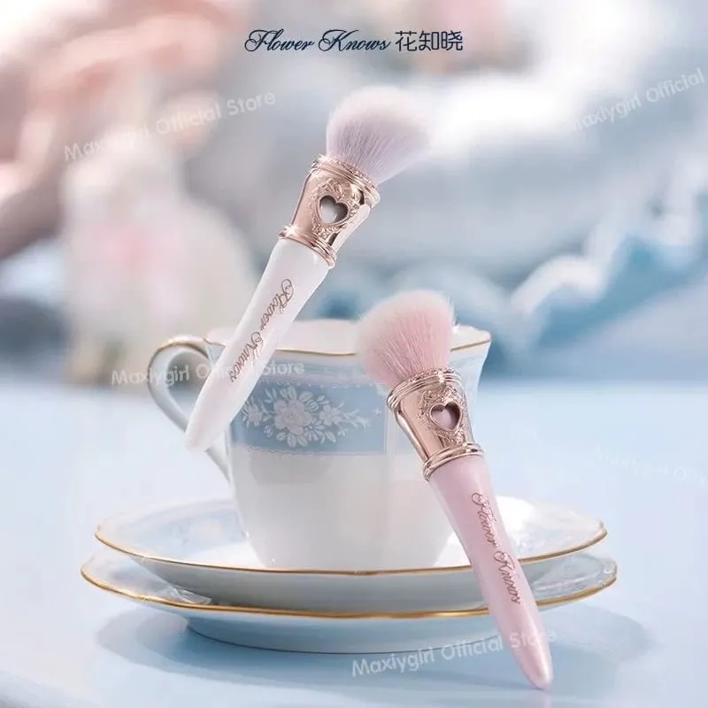 Flower Knows Bunny Garden Series Blush Brush - Flower Knows Wool Loose Powder Highlighter Cosmetic Tool for Makeup — image 4