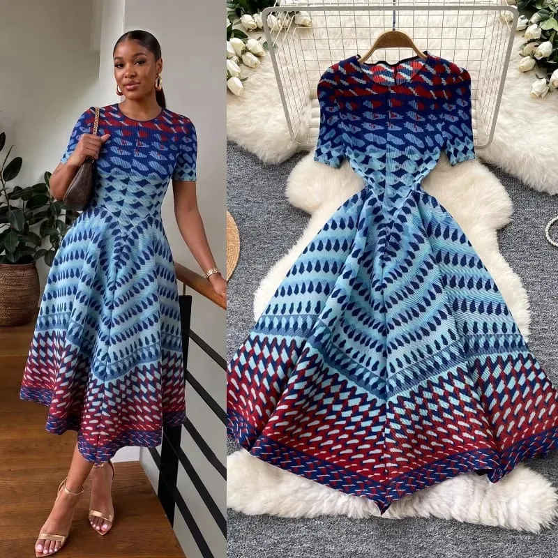 Miyake Pleated Geometric Print A-Line Dresses European New Short Sleeve Simple Elegant Commuter Plus Size Stretch Women's Dress — image 1