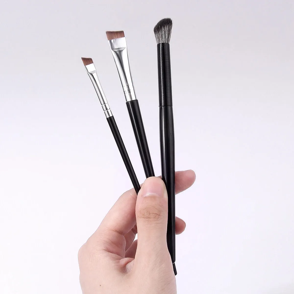 3Pcs Professional Eyebrow Concealer Makeup Brushes Set Soft Synthetic Hair Angled Eye Shadow Blending Brush para sa Eye Makeup Tools — image 4