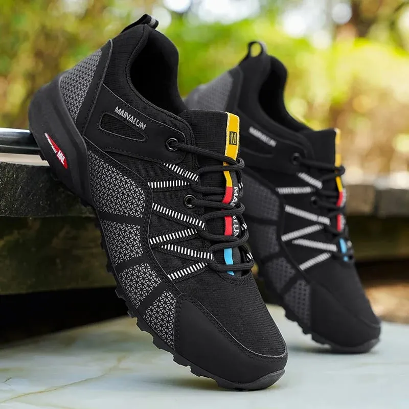 Breathable and lightweight men's shoes casual sports shoes outdoor hiking shoes. Street walking shoes