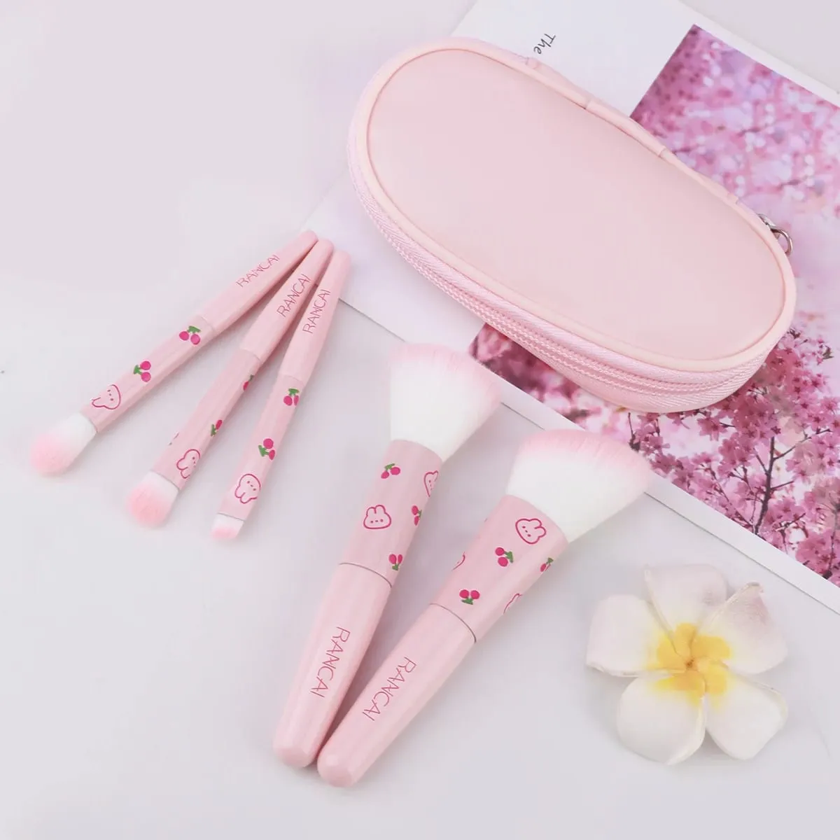 Conjunto de pincéis de maquiagem compacto, 5 peças, bonito, com estojo, pincel premium para base impecável, blush, sombra, aplicação, ferramentas de beleza — image 6