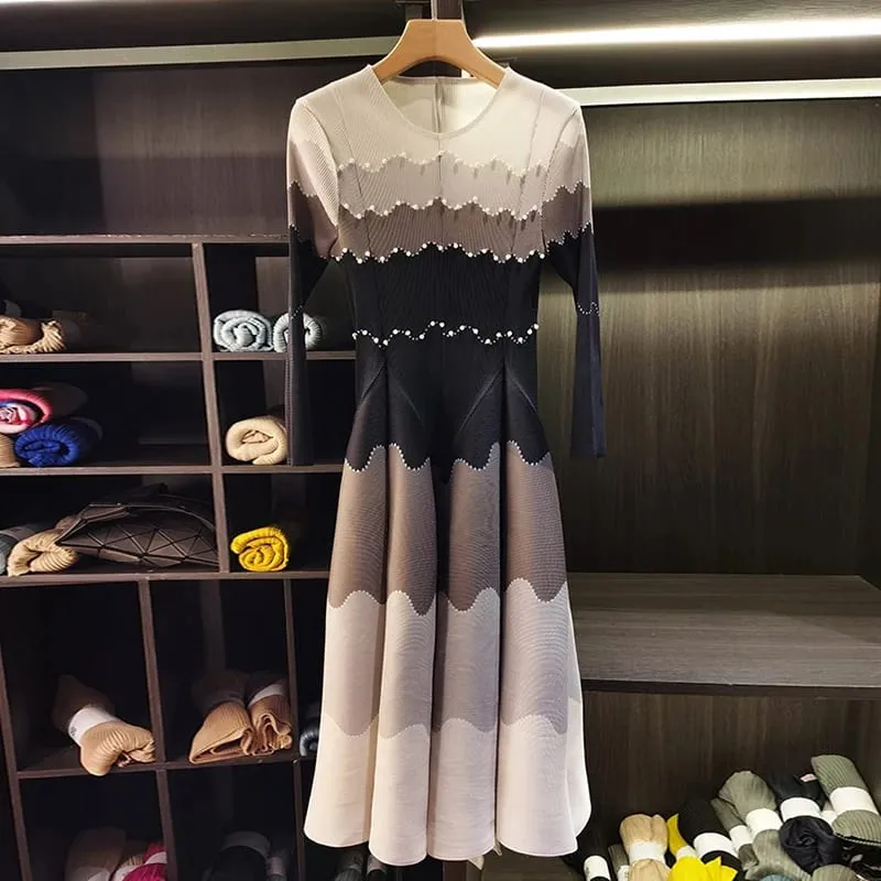 Designed Women's Pleated Dress O-neck Loose Fit High-end Fashion Color Block Beaded Long Sleeve Famale Clothing 2DB6598 — image 6