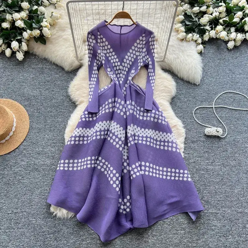 Miyake Pleated Dresses Europe New Simple Fashion Printed Elegant Large Hem Women's Lightweight Stretchy Bounce Flower Bud Dress — image 9
