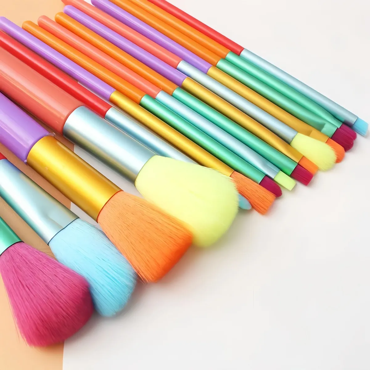 15-Piece Set Colorful Makeup Brushes Combo Cheek Blush Eyeshadow Lip Brush Multi-Dopamine Colors User-Friendly Makeup Tools Kit — image 3