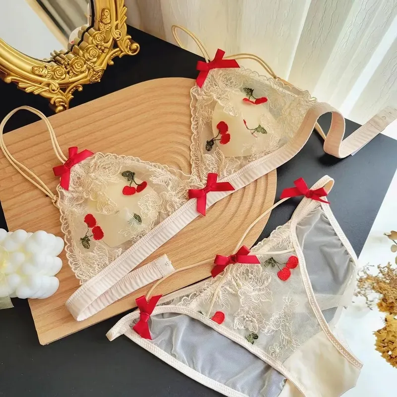 Sexy Lace Bralette Set para sa Women Triangle Cup Wireless Comfortable Underwear Lingerie — image 8