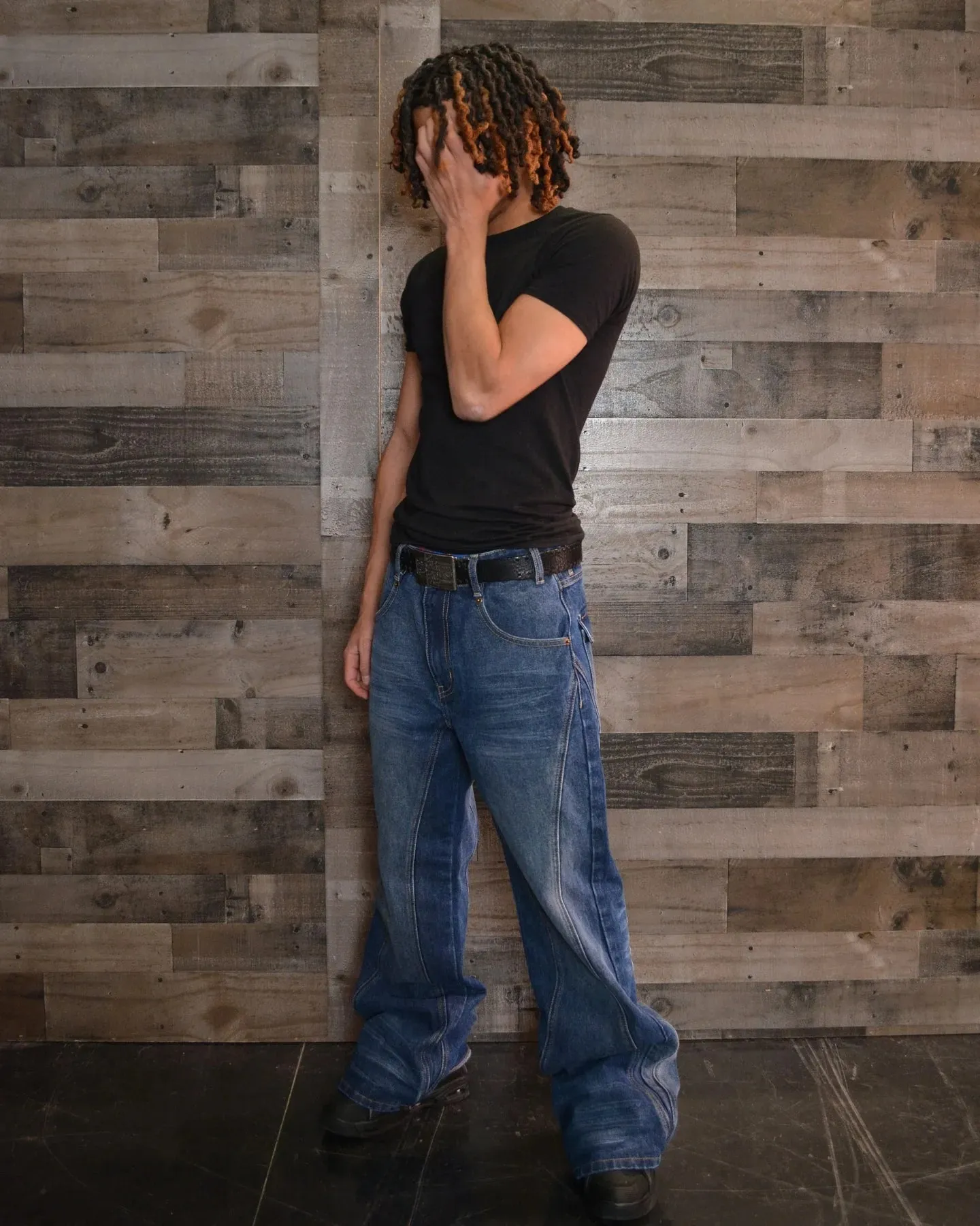 Y2K Retro Blue Flare Jeans Unisex Washed Denim Pants Embroidered Back Pocket Streetwear Wide Leg Bootcut Jeans — image 9