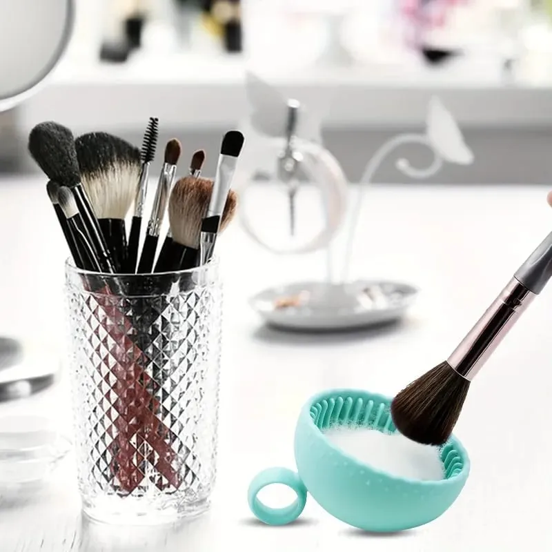Silicone Makeup Brush Cleaner Bowl 1pcs Unscented Brush Cleaning Mat with Scrubber Pad for Eyebrow Blush Facial & Eye Brushes — image 2
