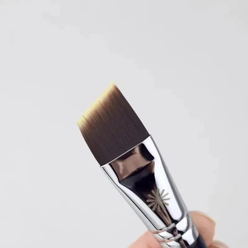 1pc Berus Mekap Smudge Pelapik Mata Rata Berus Solek Perincian Precision Concealer Serbuk kontur sorotan alat kosmetik artis
