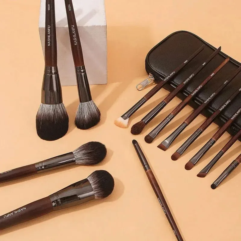 Premium Animal Fur Makeup Brush Set Wooden Handle Eyeshadow Blush Powder Eyebrow Brushes Beauty Makeup Tools Fur Cosmetic — image 2