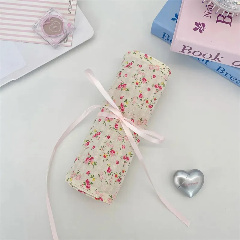 Fabric Floral Makeup Brush Storage Bag Large Portable Cosmetic Pouch for Eyeshadow Brushes & Eyebrow Pencils Desktop Organizer — image 8