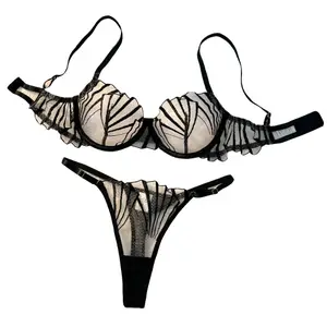 Set sexy dámské podprsenky Prodyšný, pohodlný, krajkový, síťovaný, set ultratenkého, lehkého, vroubkovaného, ​​průhledného prádla