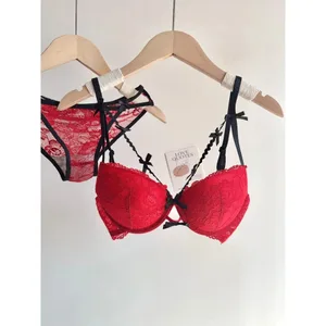 Frauen Rote Spitze Braut Dessous Set Bowknot Push-Up Bh Höschen Set Kleine Brust Versammelt Reinen Stil Party Intim tragen