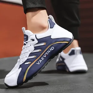 Marque chaussures de créateur hommes doux confortable hauteur augmentant hommes chaussures décontractées Tenis Masculino blanc chaussures plate-forme baskets hommes