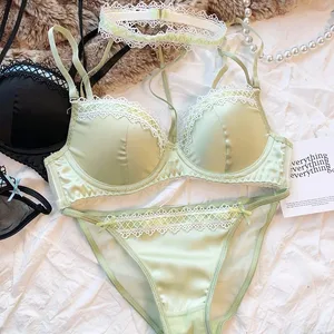Lolita francês desejo puro sexy renda cetim tempero menina sutiã pequeno peito reunindo halter oco conjunto de roupa interior macio underwire
