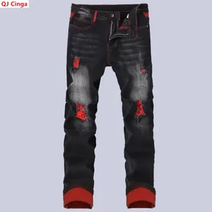 Vaqueros elásticos negros para hombre para primavera y otoño Pantalones vaqueros con detalles rasgados rojos Tallas asiáticas 28–42.
