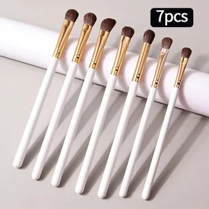 7 kpl luomivärien meikkisiveltimiä Natural Animal Horse Pony Pehmeä hiuskosmetiikka sekoitus Smudge Shader Brush Beauty Kit
