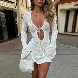 Пляжное вязаное короткое платье с вырезом, женская мода, женские платья на шнуровке с расклешенными рукавами, весна-лето 2026, однотонные халаты для отдыха