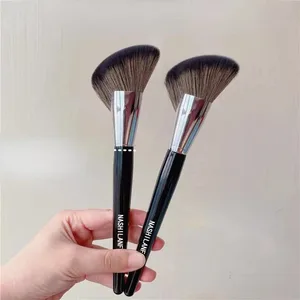 Svart skulpturbørste Profesjonelle sminkebørster Stort kosmetisk ansikt Cont Bronzer Oblique Powder Blush Brush Ansiktssminkeverktøy