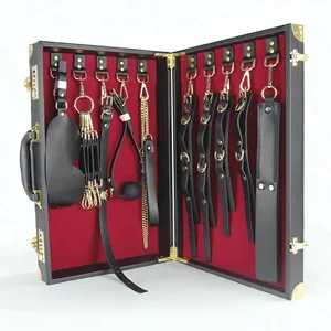 Valódi bőr 8 részes kellék szett bondage bekötős szem choker valódi bőr páros felnőtt szexjátékok SM alternatív játékok.Dom Sub